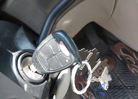 2005 Chrysler Town & Country Touring из США, поврежденный, VIN 2C4GP54L65R347521